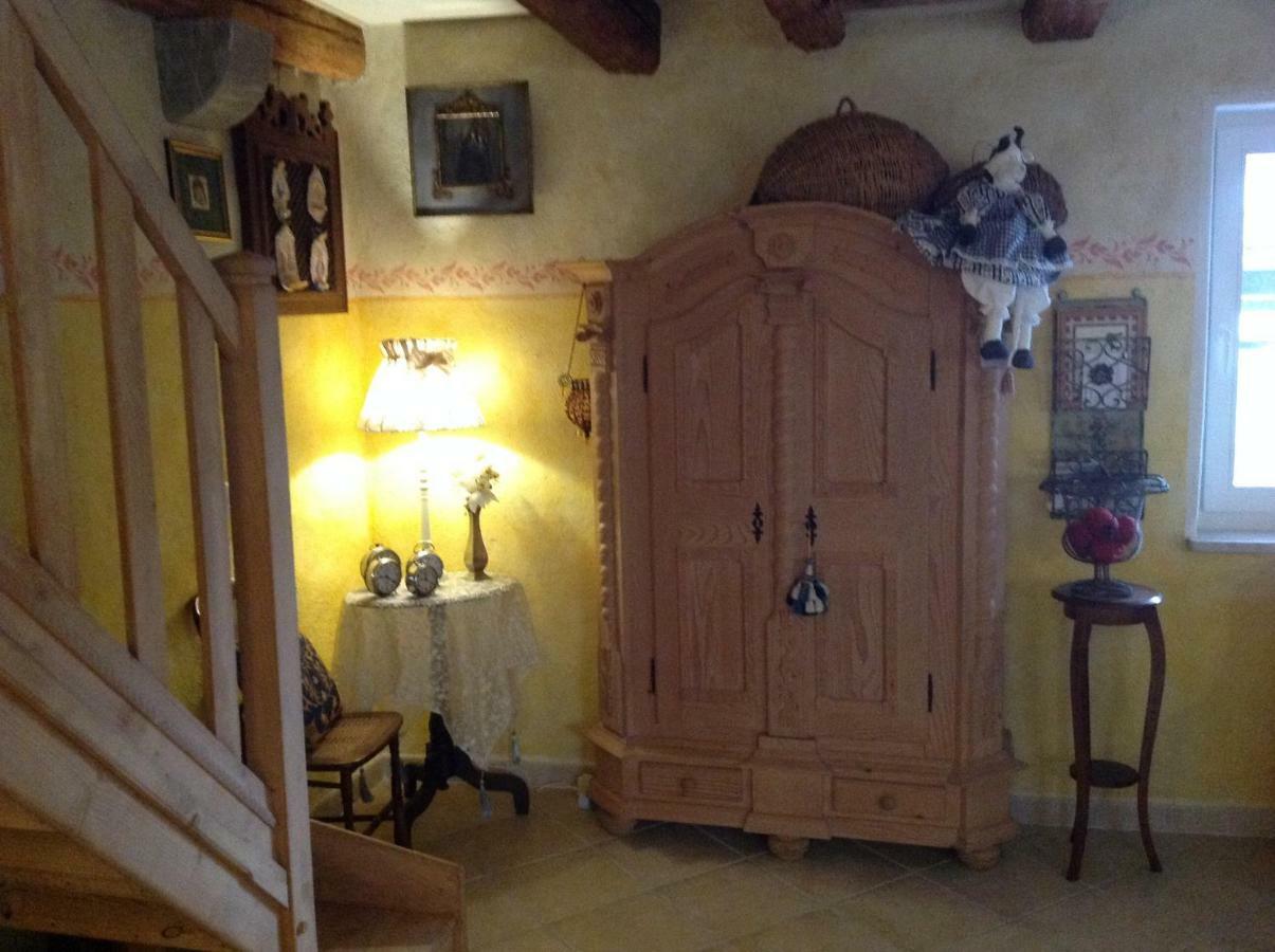 Bed and Breakfast East Wind Медеа Экстерьер фото