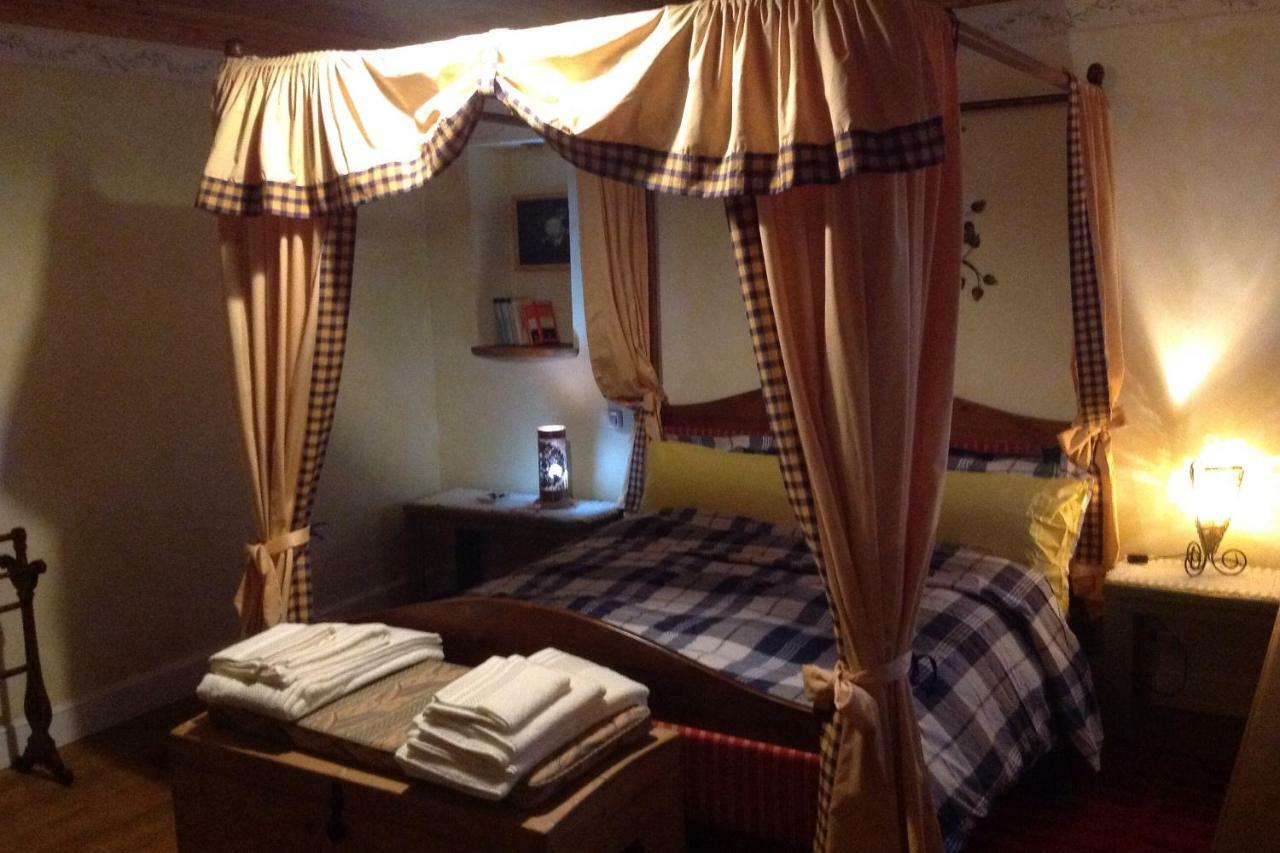 Bed and Breakfast East Wind Медеа Экстерьер фото
