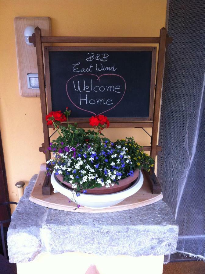 Bed and Breakfast East Wind Медеа Экстерьер фото